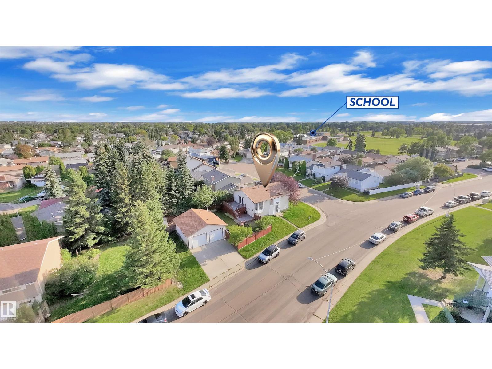 Photo 12 of 7853 26 Av Nw, Edmonton AB