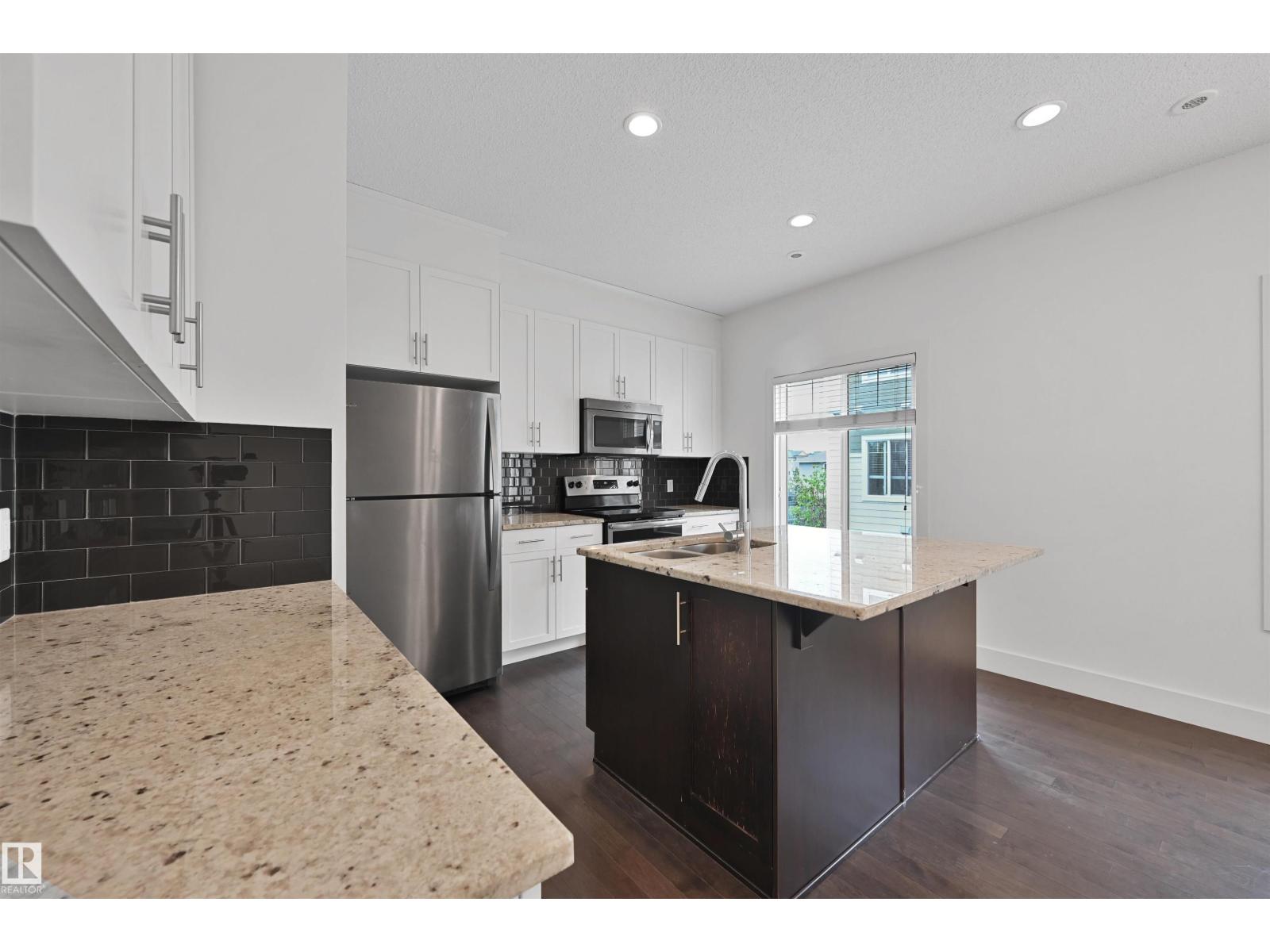 Photo 20 of 41 2003 Rabbit Hill Rd Nw, Edmonton AB
