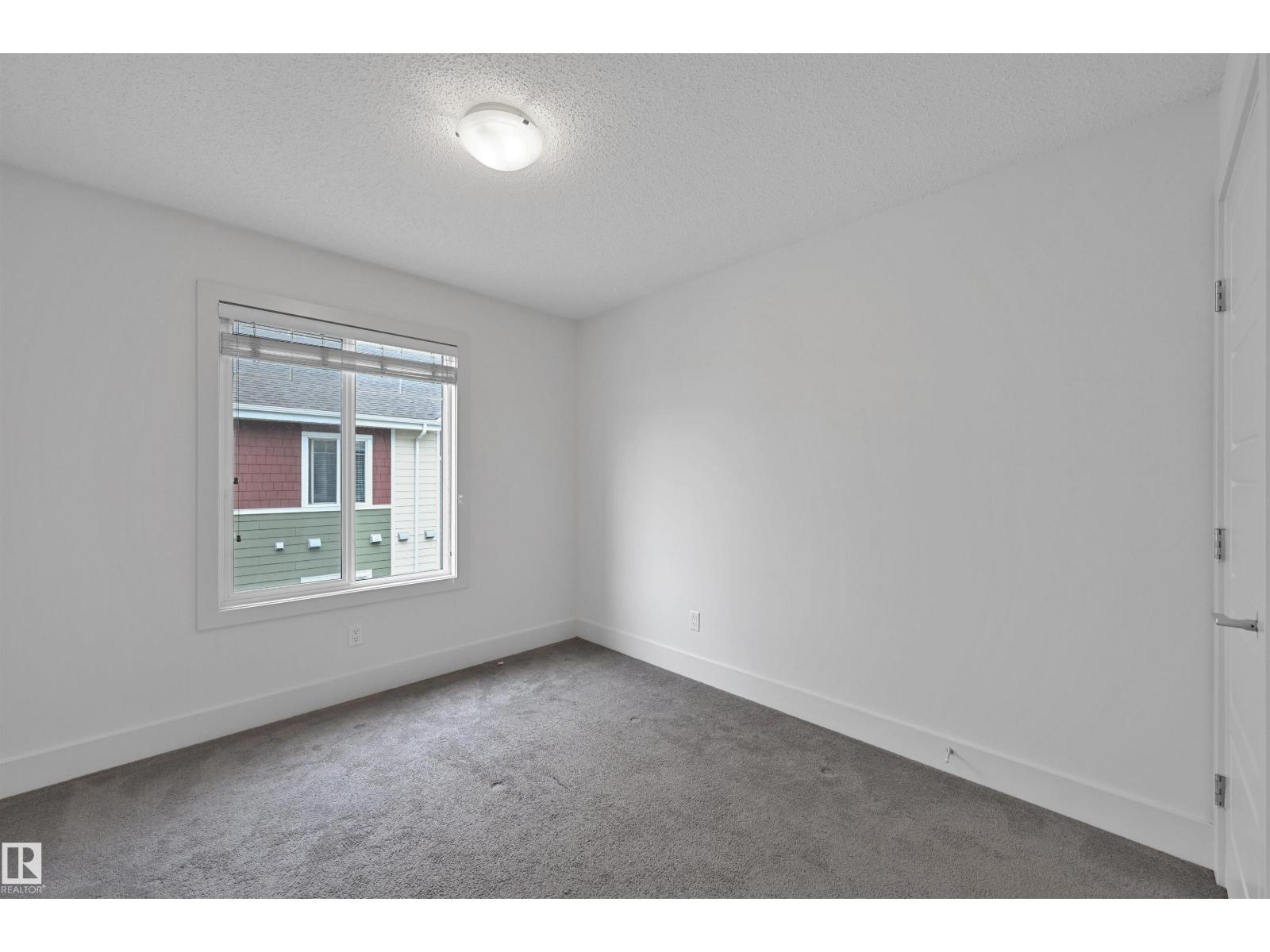 Photo 7 of 41 2003 Rabbit Hill Rd Nw, Edmonton AB