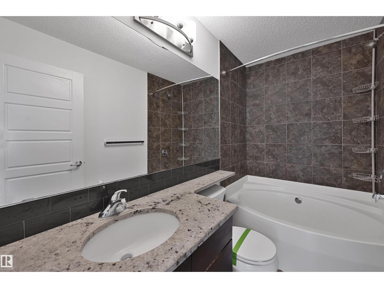 Photo 13 of 41 2003 Rabbit Hill Rd Nw, Edmonton AB