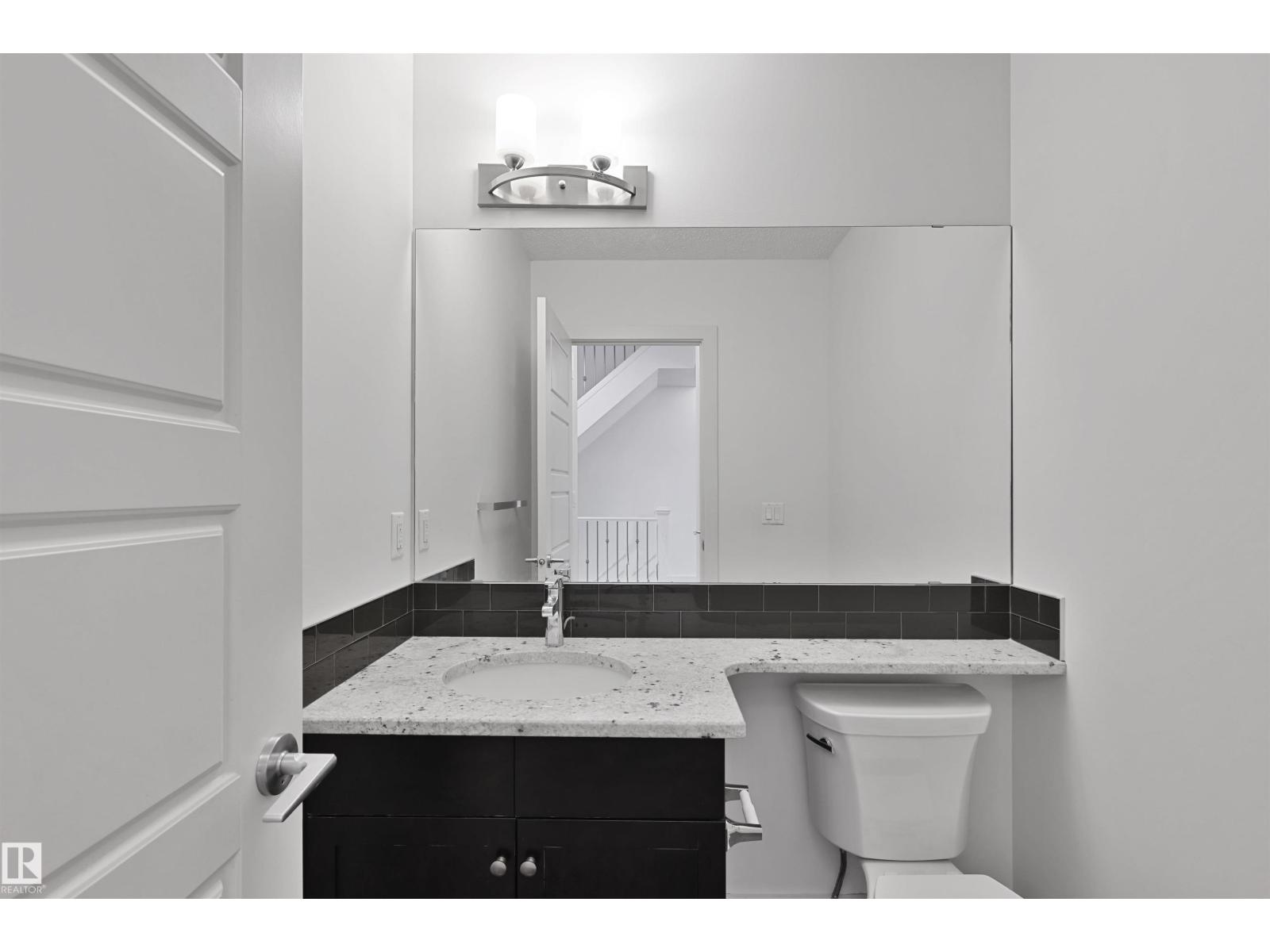 Photo 23 of 41 2003 Rabbit Hill Rd Nw, Edmonton AB