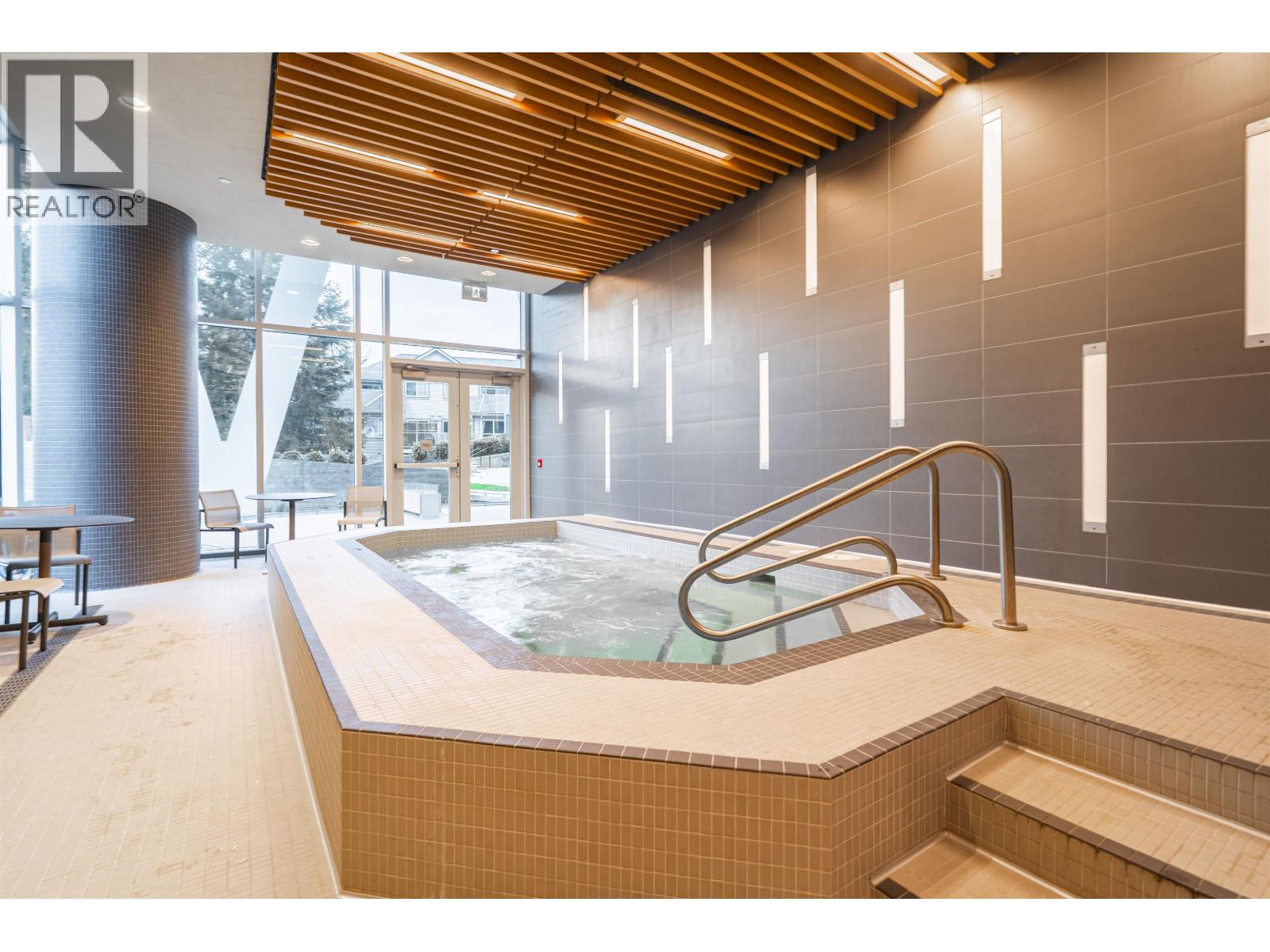 1107 200 KLAHANIE COURT, West Vancouver