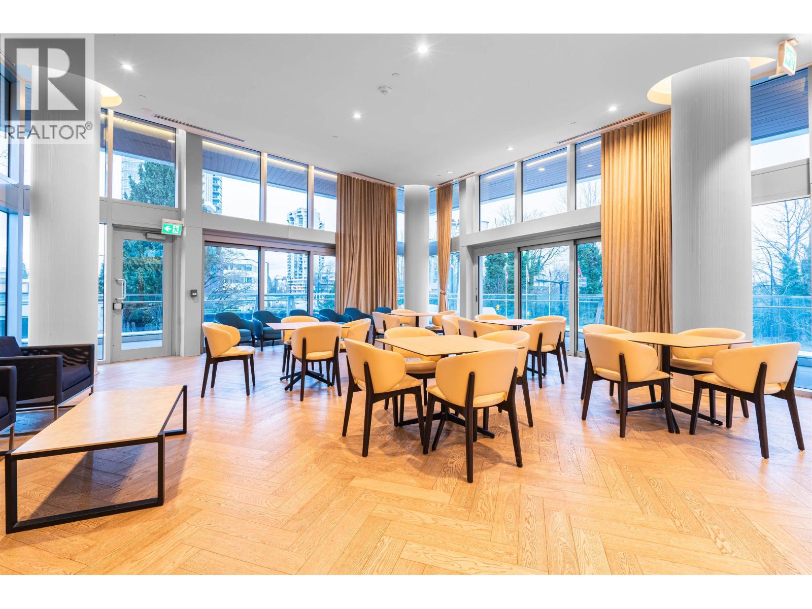 1107 200 KLAHANIE COURT, West Vancouver