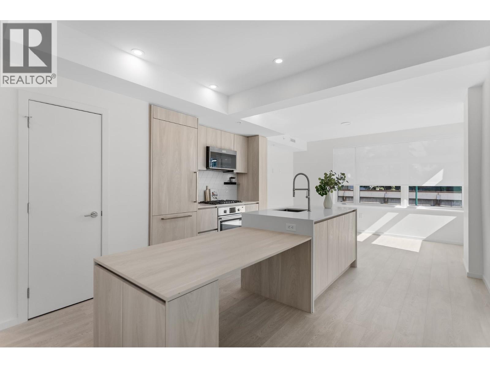 Photo 27 of 204 3264 Vanness Avenue, Vancouver BC