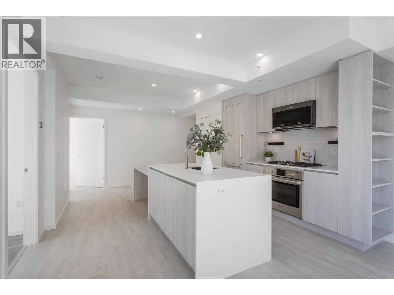 Photo 14 of 204 3264 Vanness Avenue, Vancouver BC