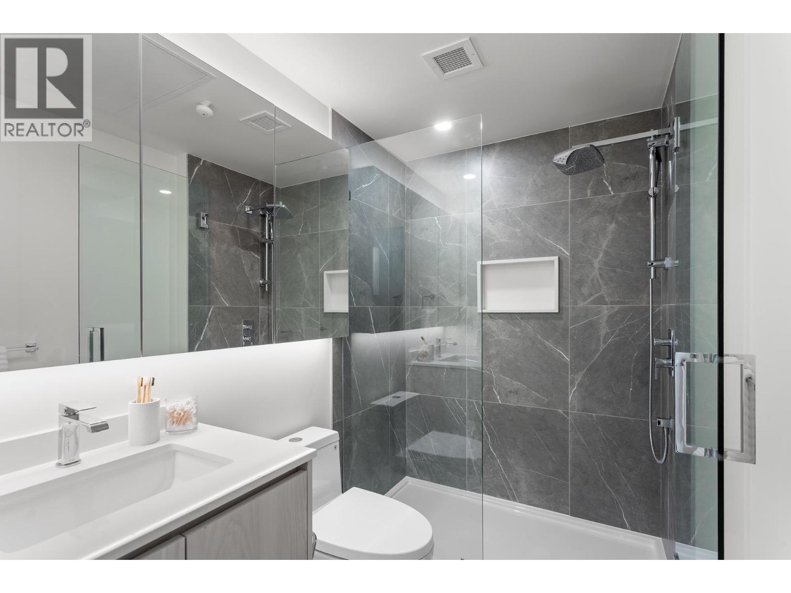 Photo 12 of 206 3264 Vanness Avenue, Vancouver BC