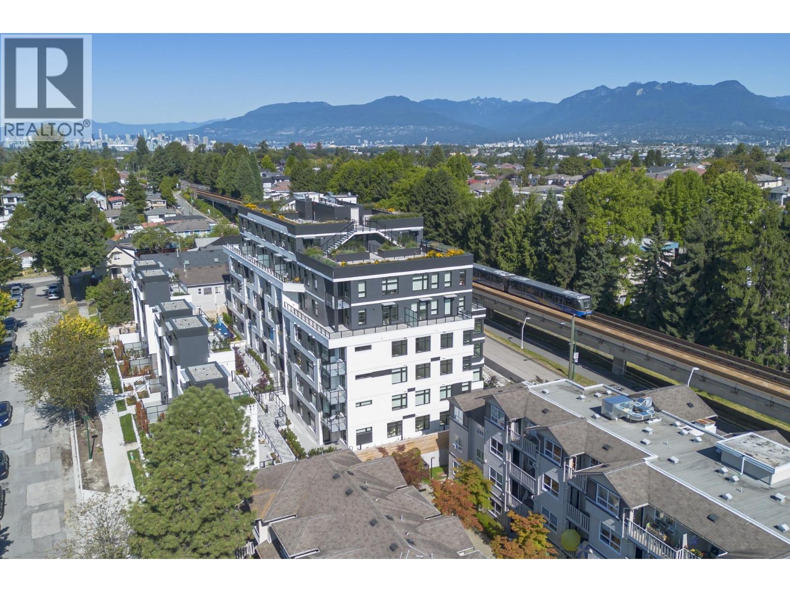 Photo 15 of 206 3264 Vanness Avenue, Vancouver BC