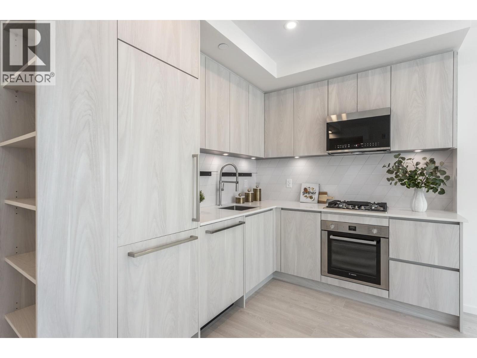 Photo 26 of 206 3264 Vanness Avenue, Vancouver BC