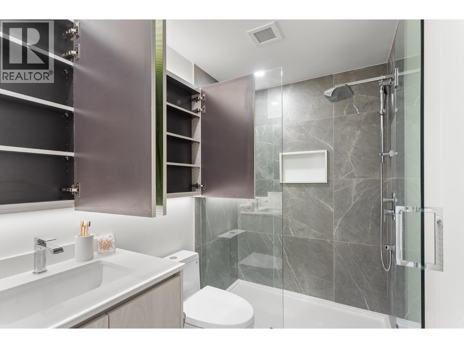 Photo 9 of 206 3264 Vanness Avenue, Vancouver BC