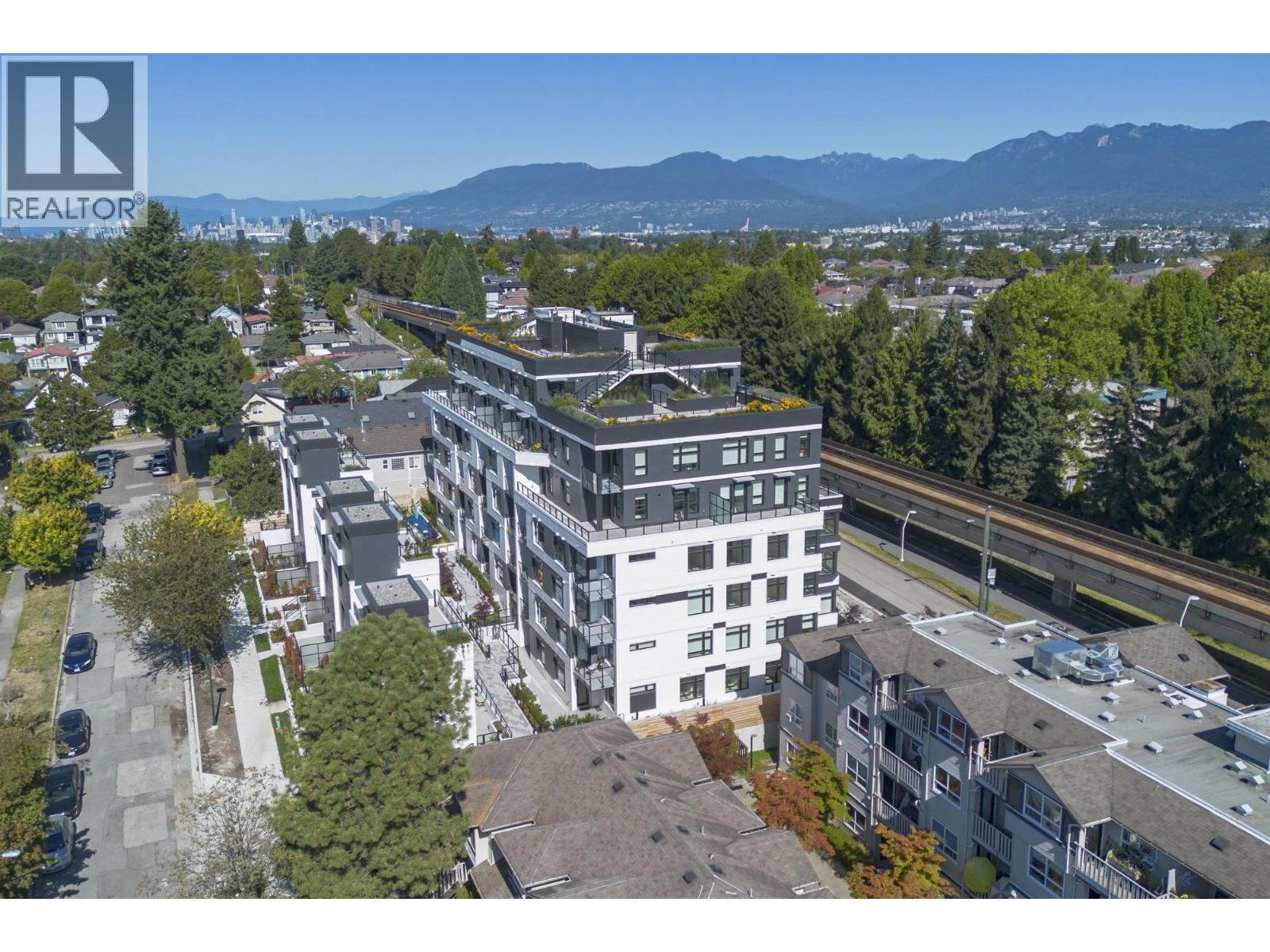 Photo 8 of 206 3264 Vanness Avenue, Vancouver BC