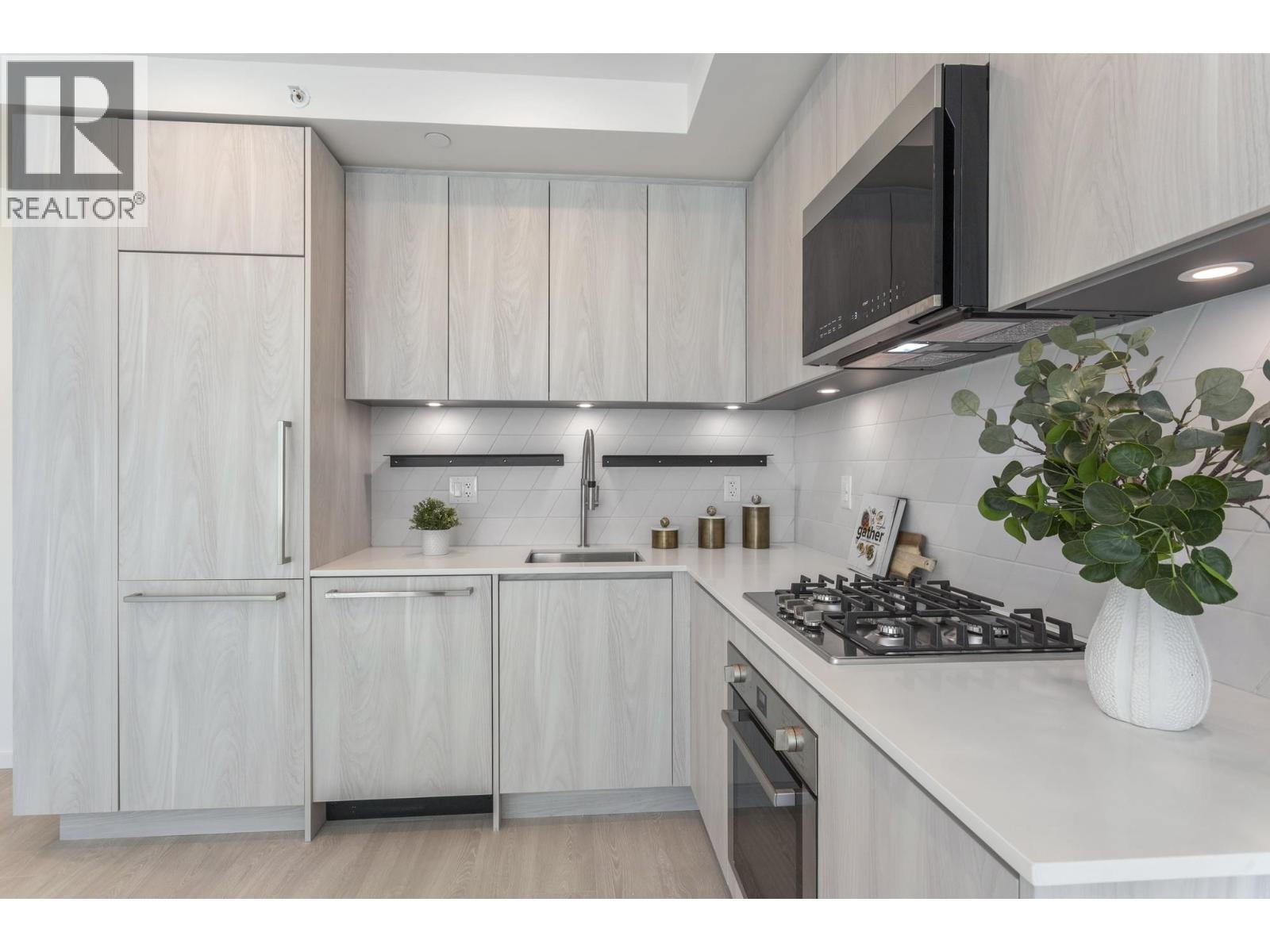 Photo 2 of 206 3264 Vanness Avenue, Vancouver BC