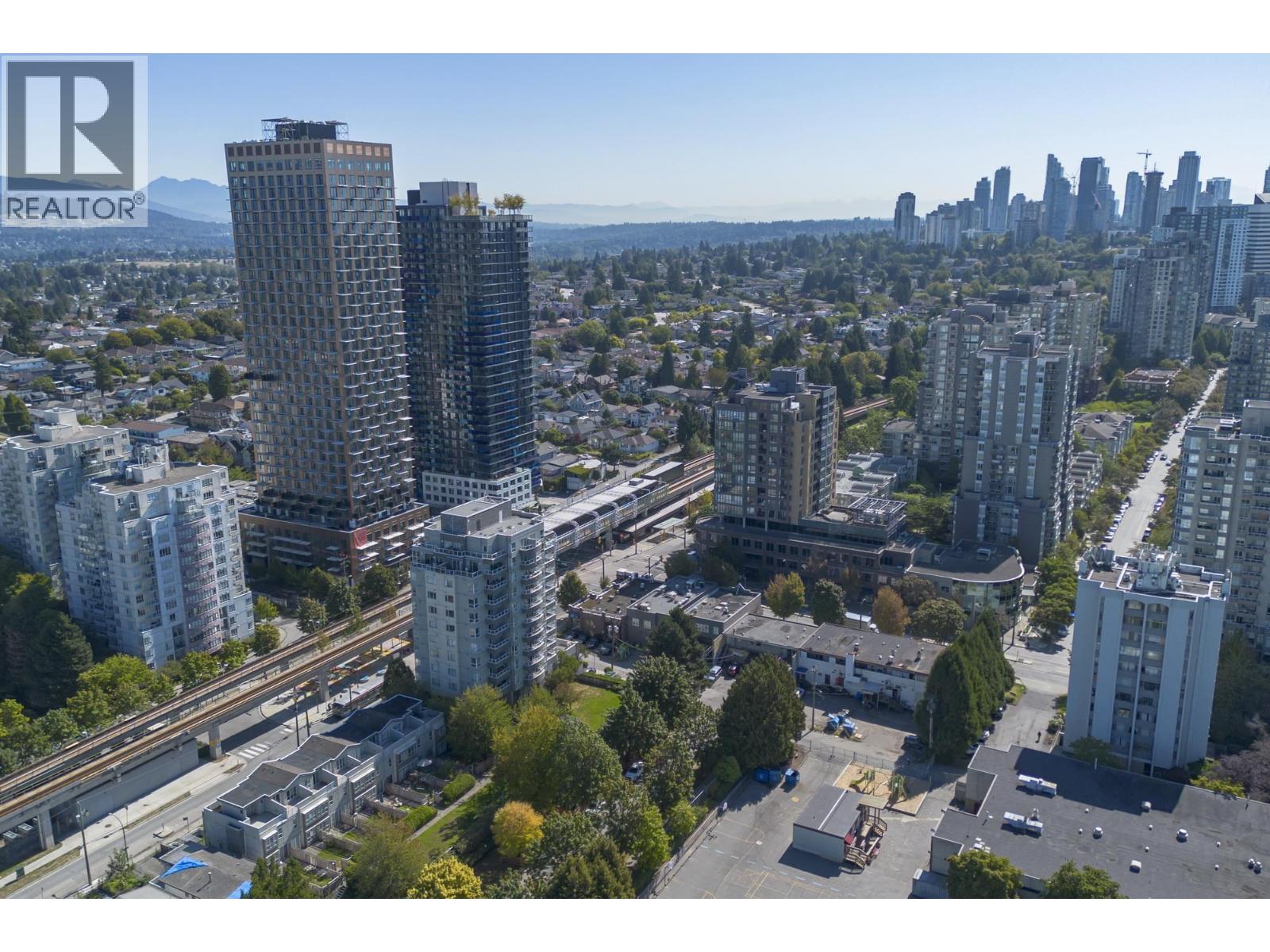 Photo 30 of 206 3264 Vanness Avenue, Vancouver BC