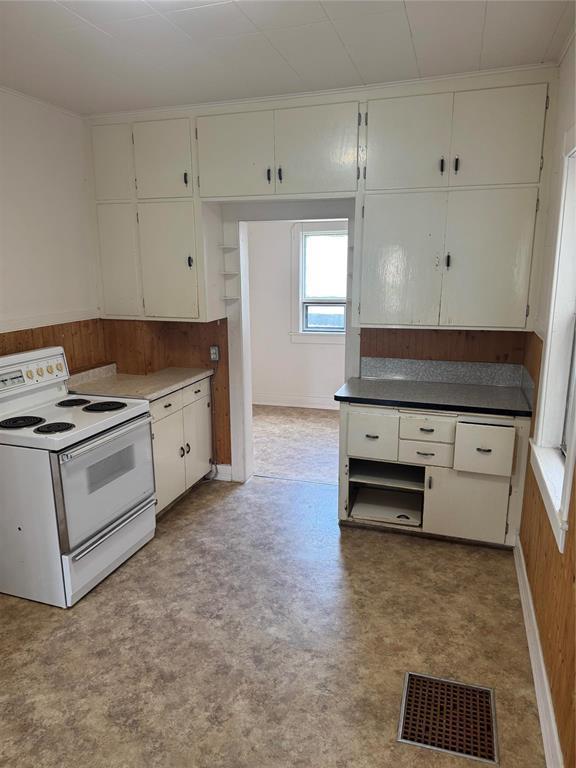 Photo 10 of 479 Andrews Street, Winnipeg MB