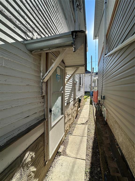 Photo 5 of 479 Andrews Street, Winnipeg MB