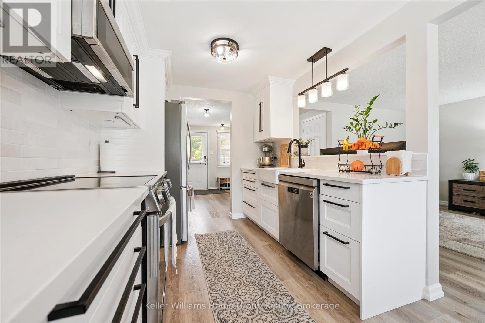 Photo 11 of 385 Strathallan Street, Centre Wellington ON