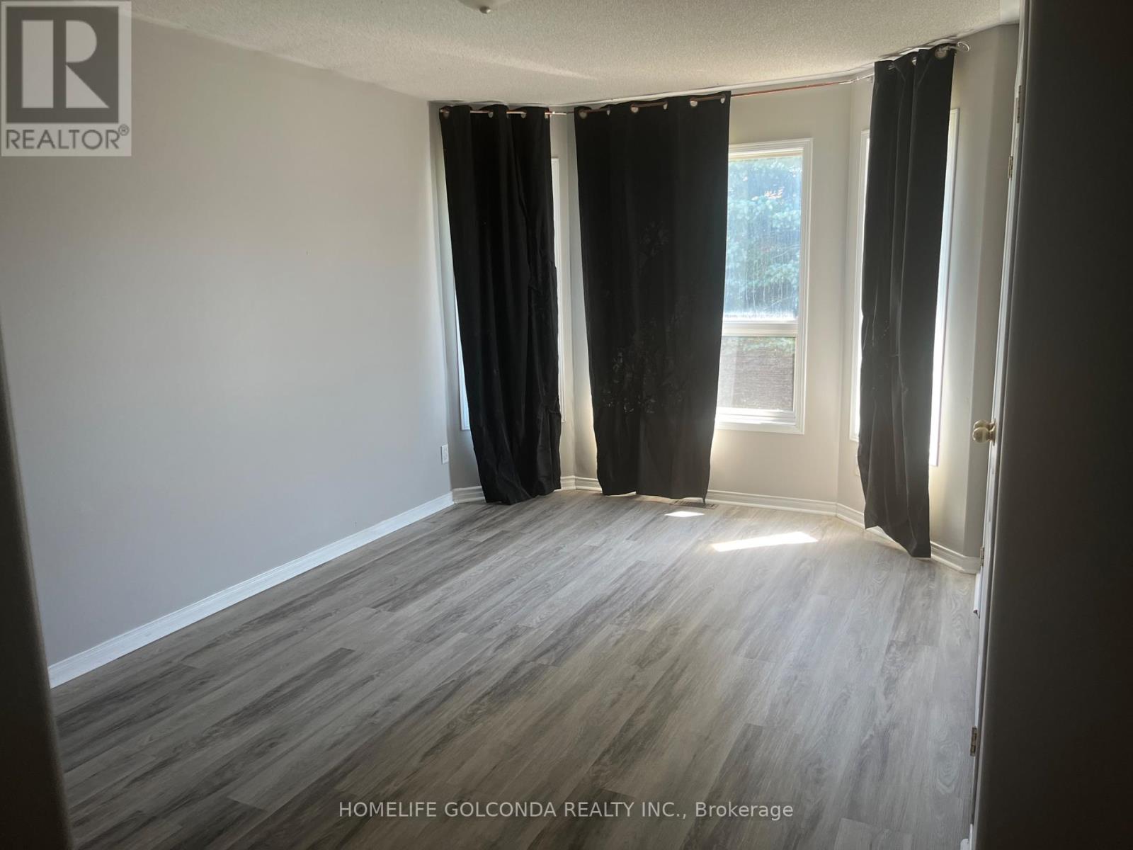 Photo 17 of Upper 179 Hanmer Street E, Barrie ON