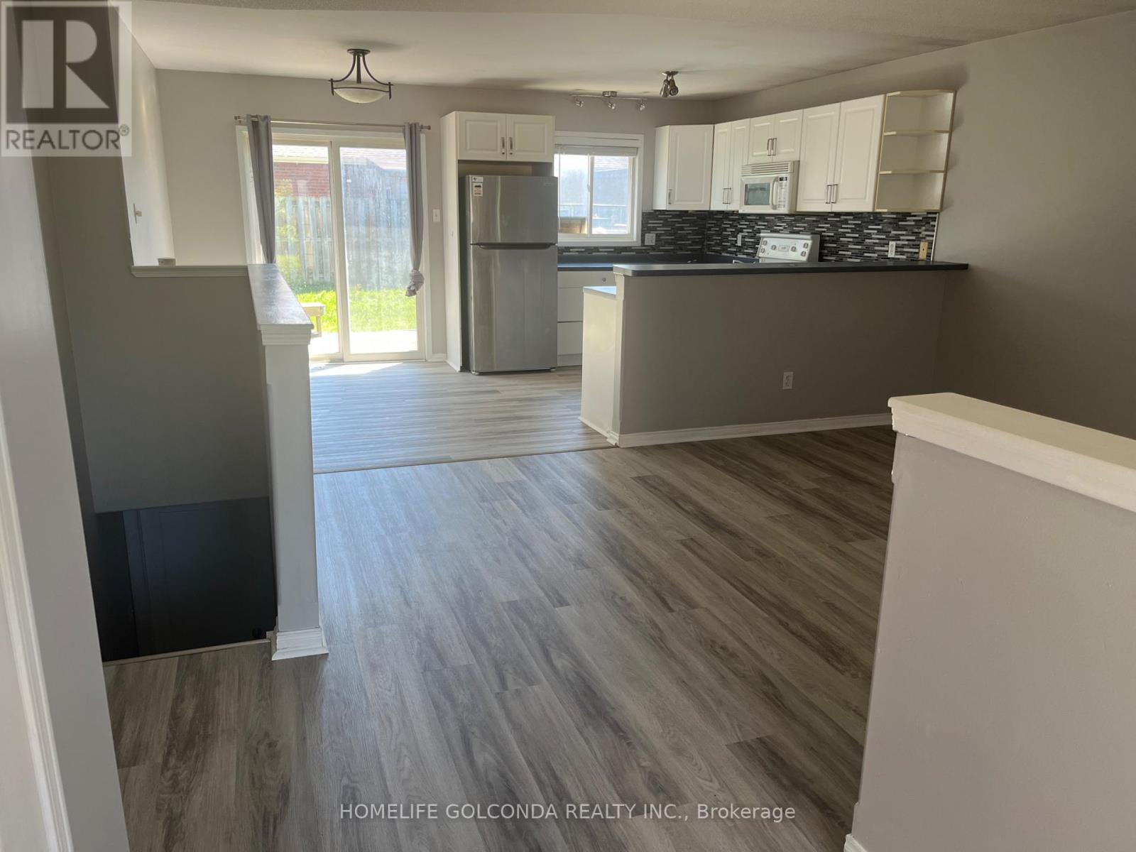 Photo 11 of Upper 179 Hanmer Street E, Barrie ON