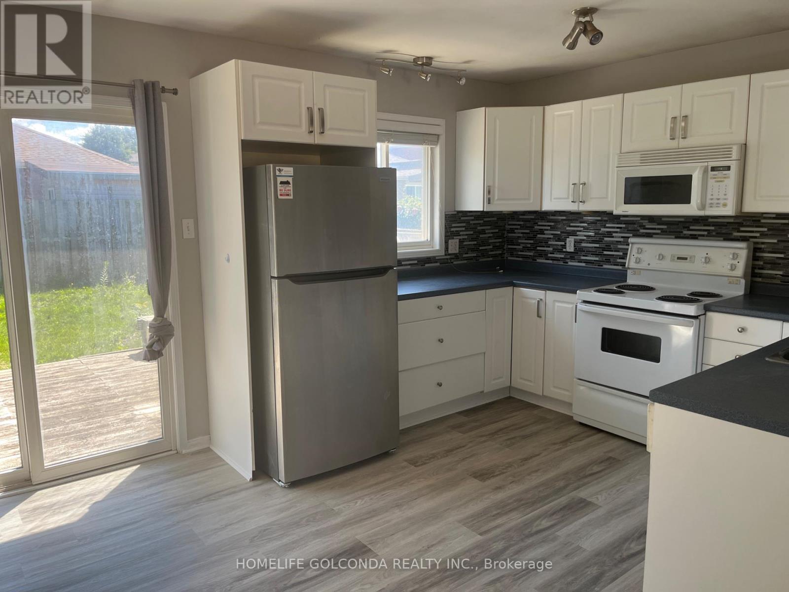 Photo 4 of Upper 179 Hanmer Street E, Barrie ON