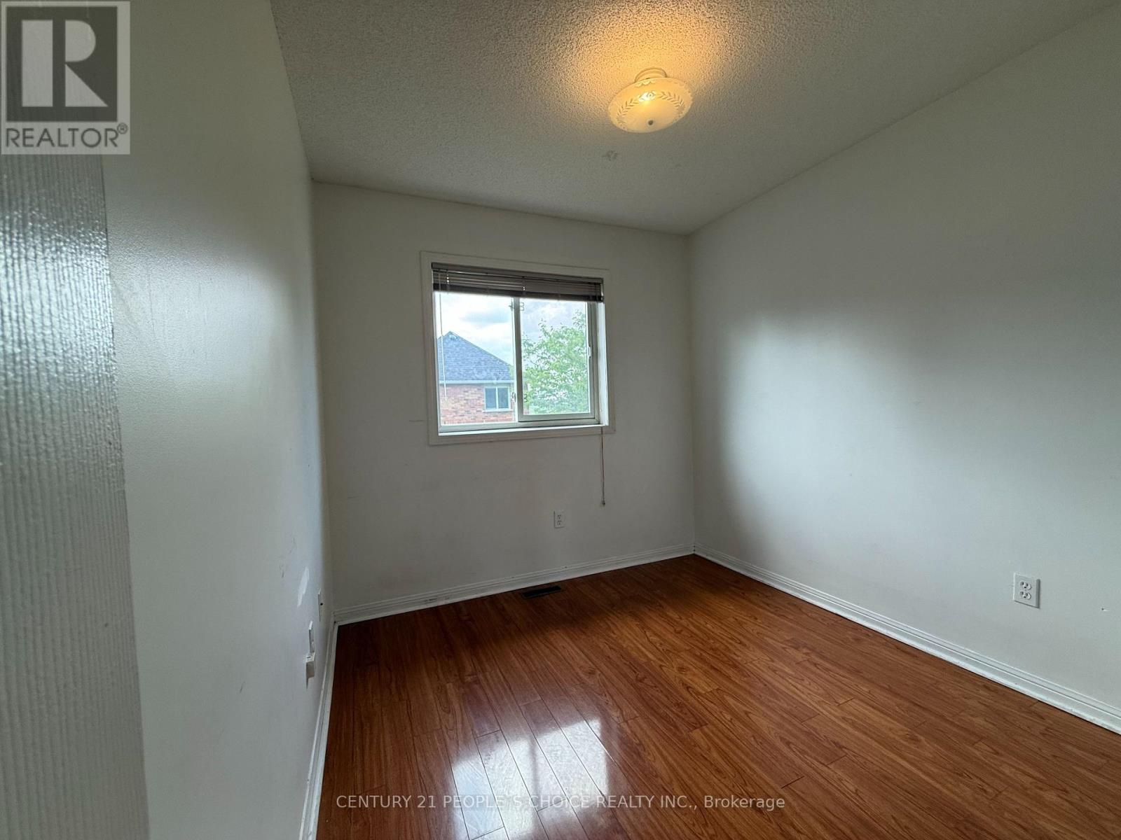 Photo 4 of 182 80 Acorn Place, Mississauga ON