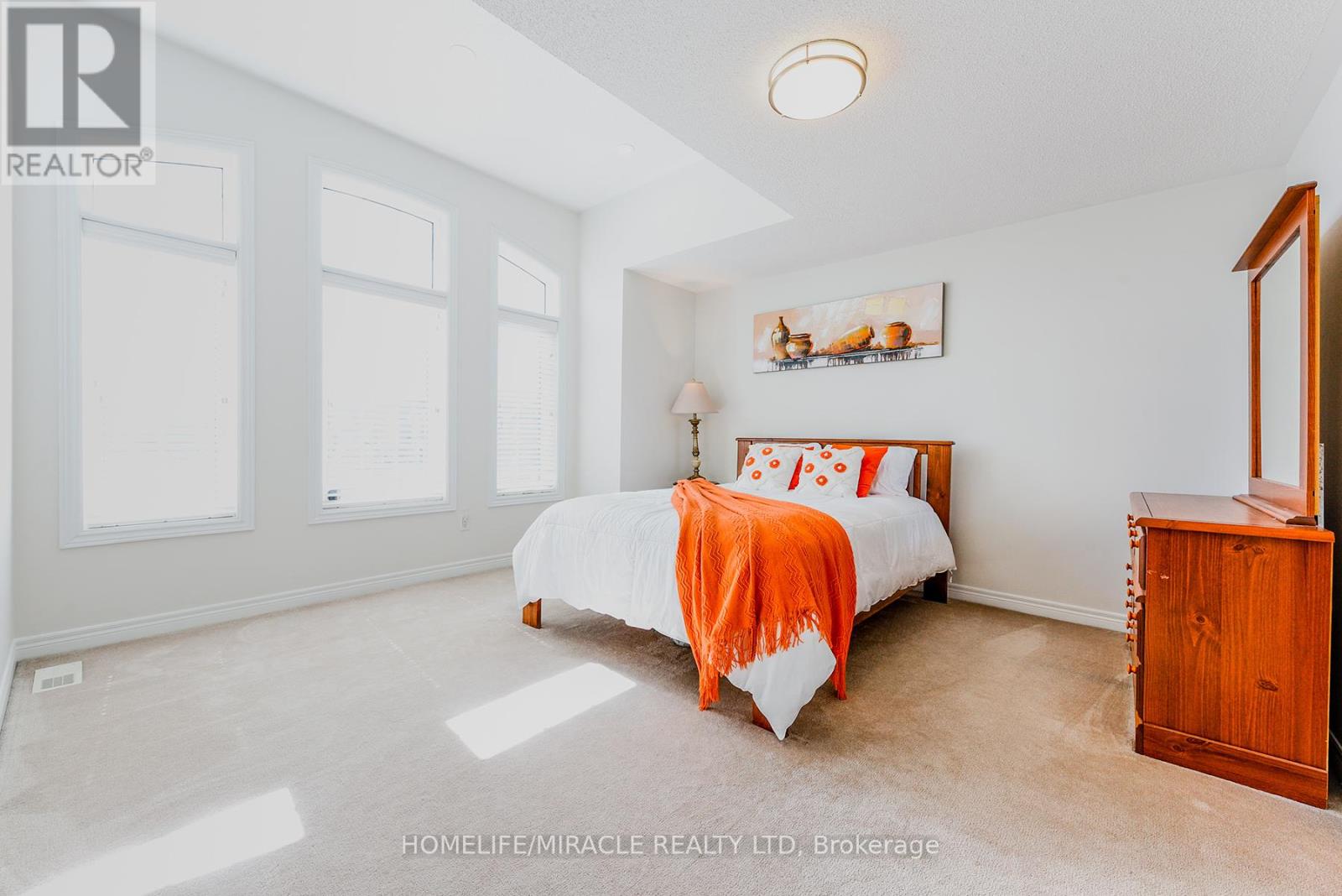 Photo 30 of 122 Bonnie Braes Drive, Brampton ON