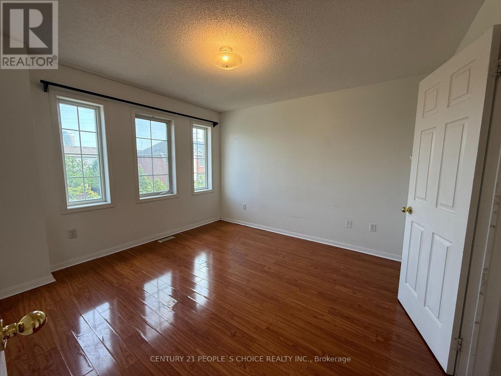 Photo 8 of 182 80 Acorn Place, Mississauga ON