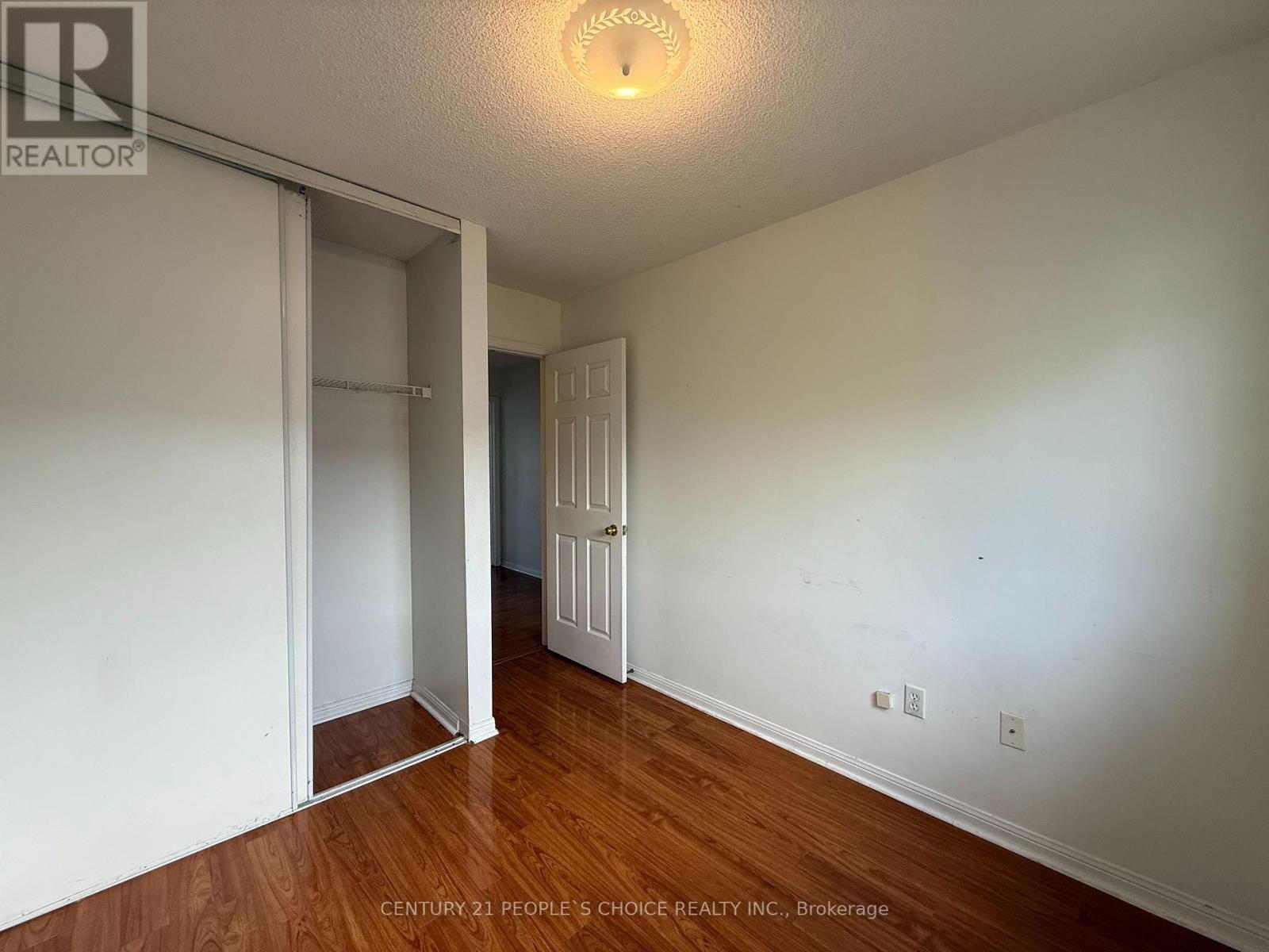 Photo 16 of 182 80 Acorn Place, Mississauga ON