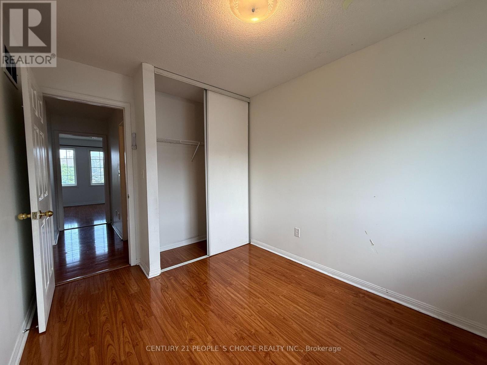 Photo 9 of 182 80 Acorn Place, Mississauga ON