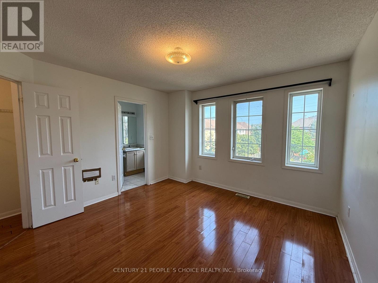 Photo 24 of 182 80 Acorn Place, Mississauga ON