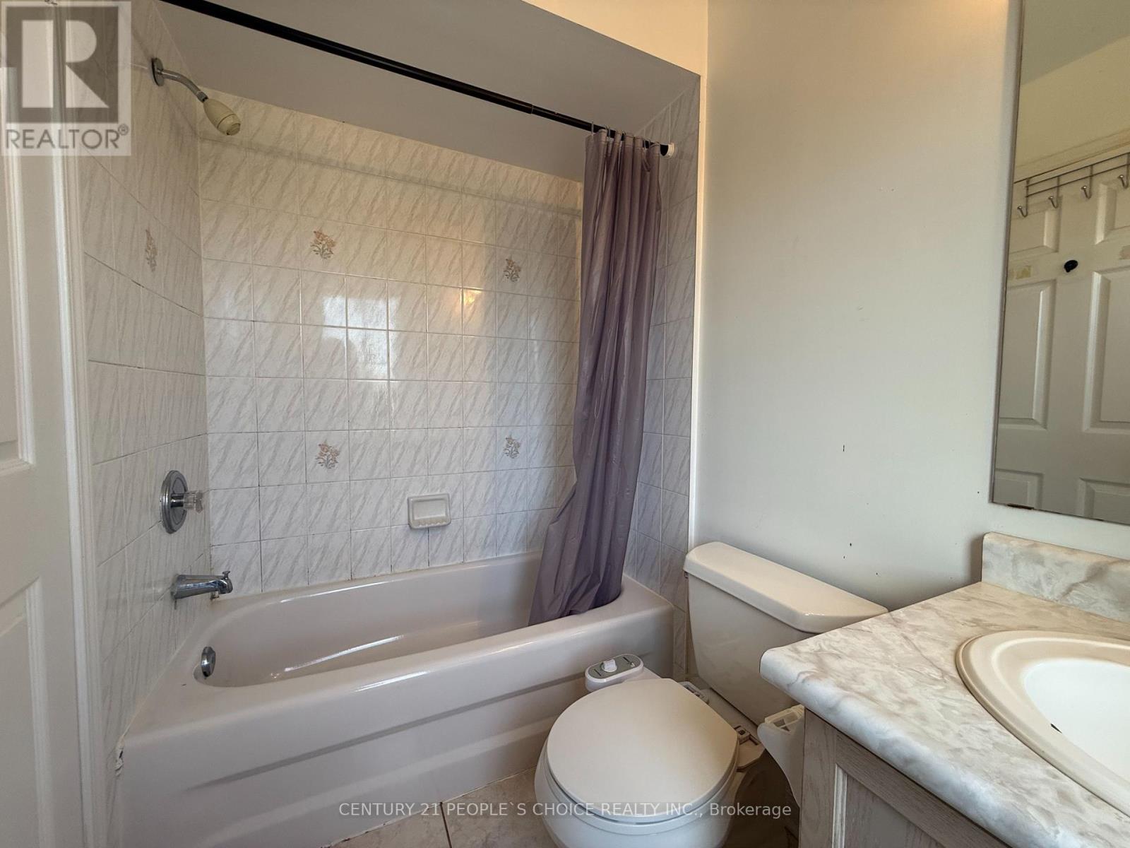 Photo 13 of 182 80 Acorn Place, Mississauga ON