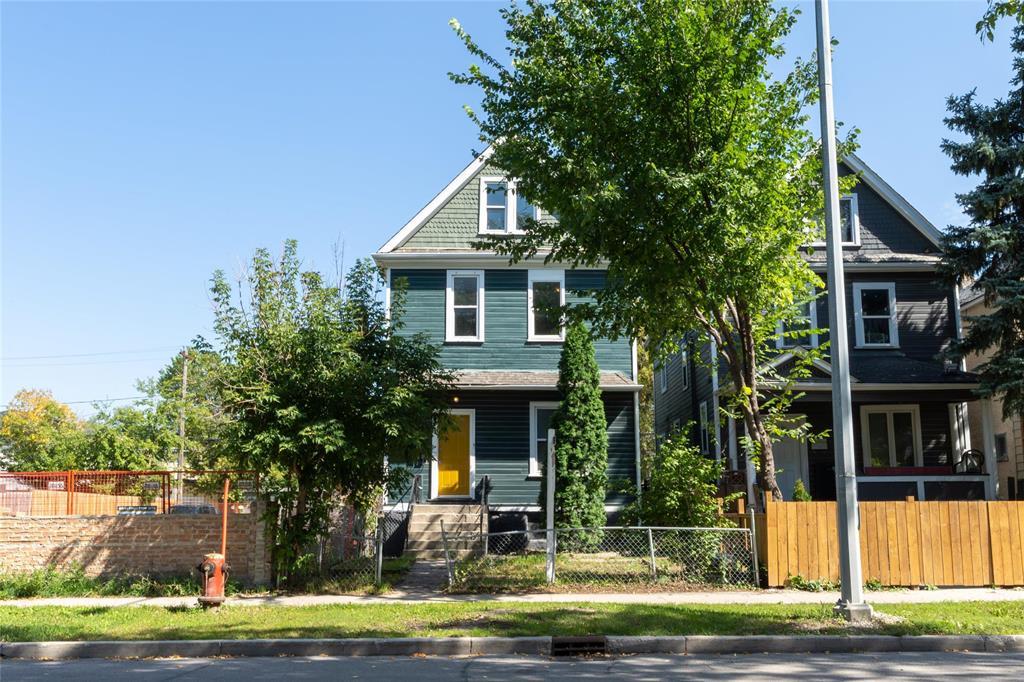 Photo 7 of 379 Maryland Street, Winnipeg MB