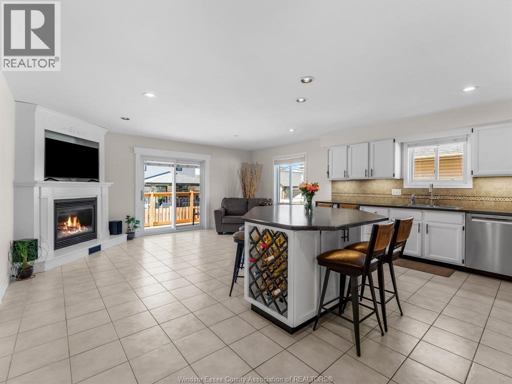 Photo 33 of 480 Delaware Avenue, Lasalle ON