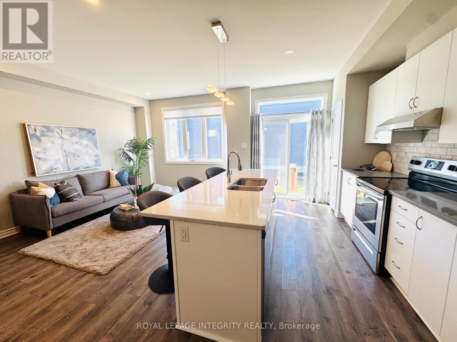 Photo 14 of 158 Bandelier Way, Ottawa ON