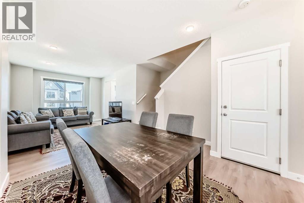 Photo 23 of 157 Belmont Drive Sw, Calgary AB