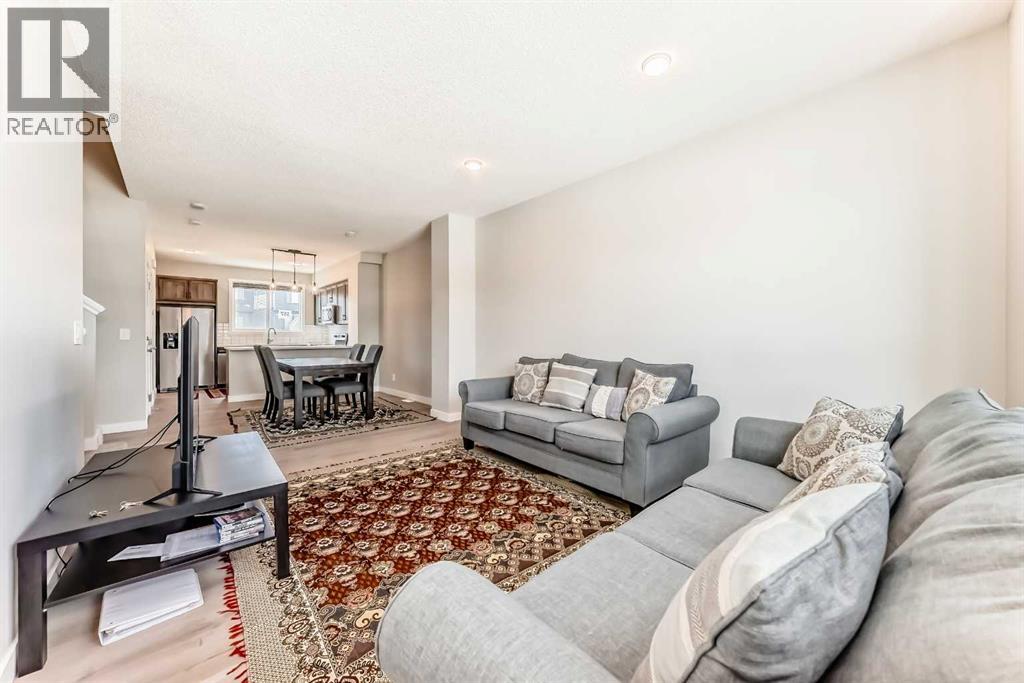 Photo 40 of 157 Belmont Drive Sw, Calgary AB