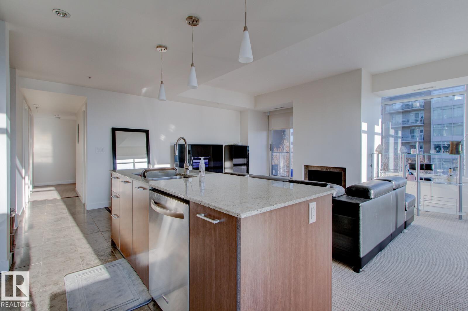 Photo 9 of 313 2510 109 St Nw, Edmonton AB