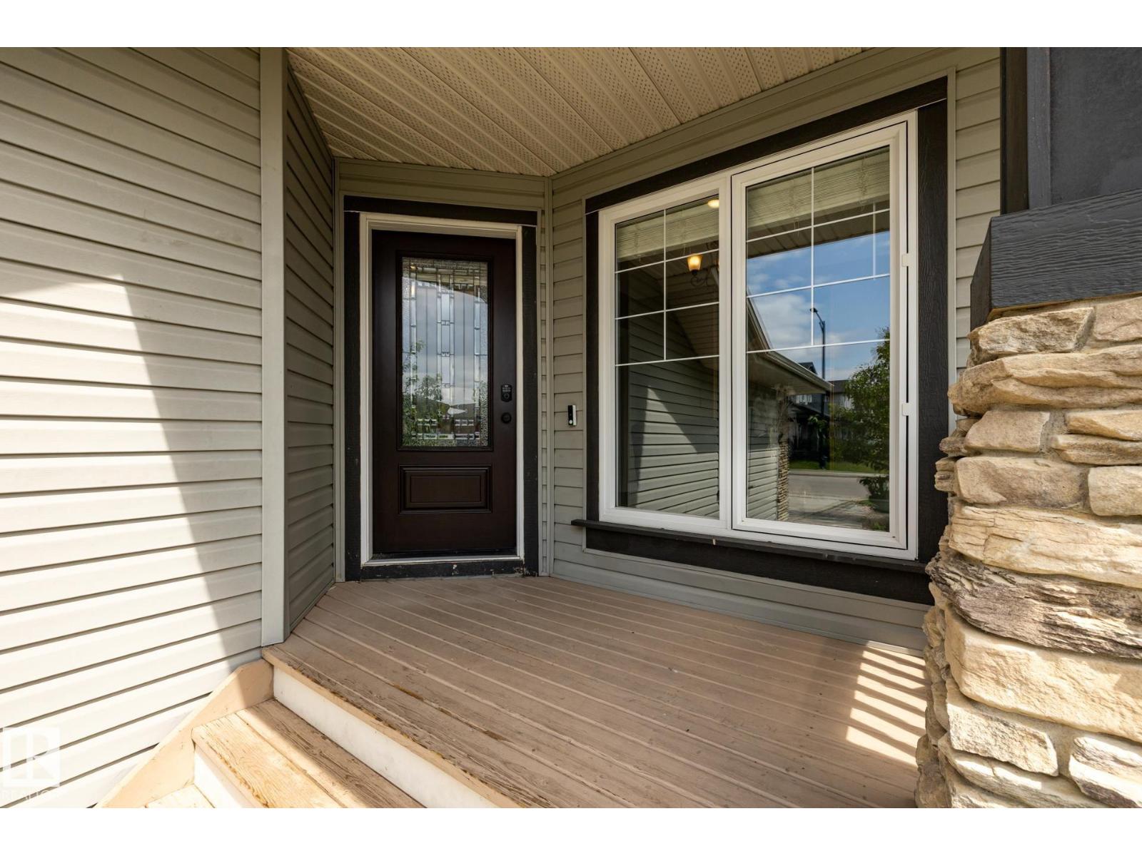 Photo 3 of 18003 77 St Nw, Edmonton AB