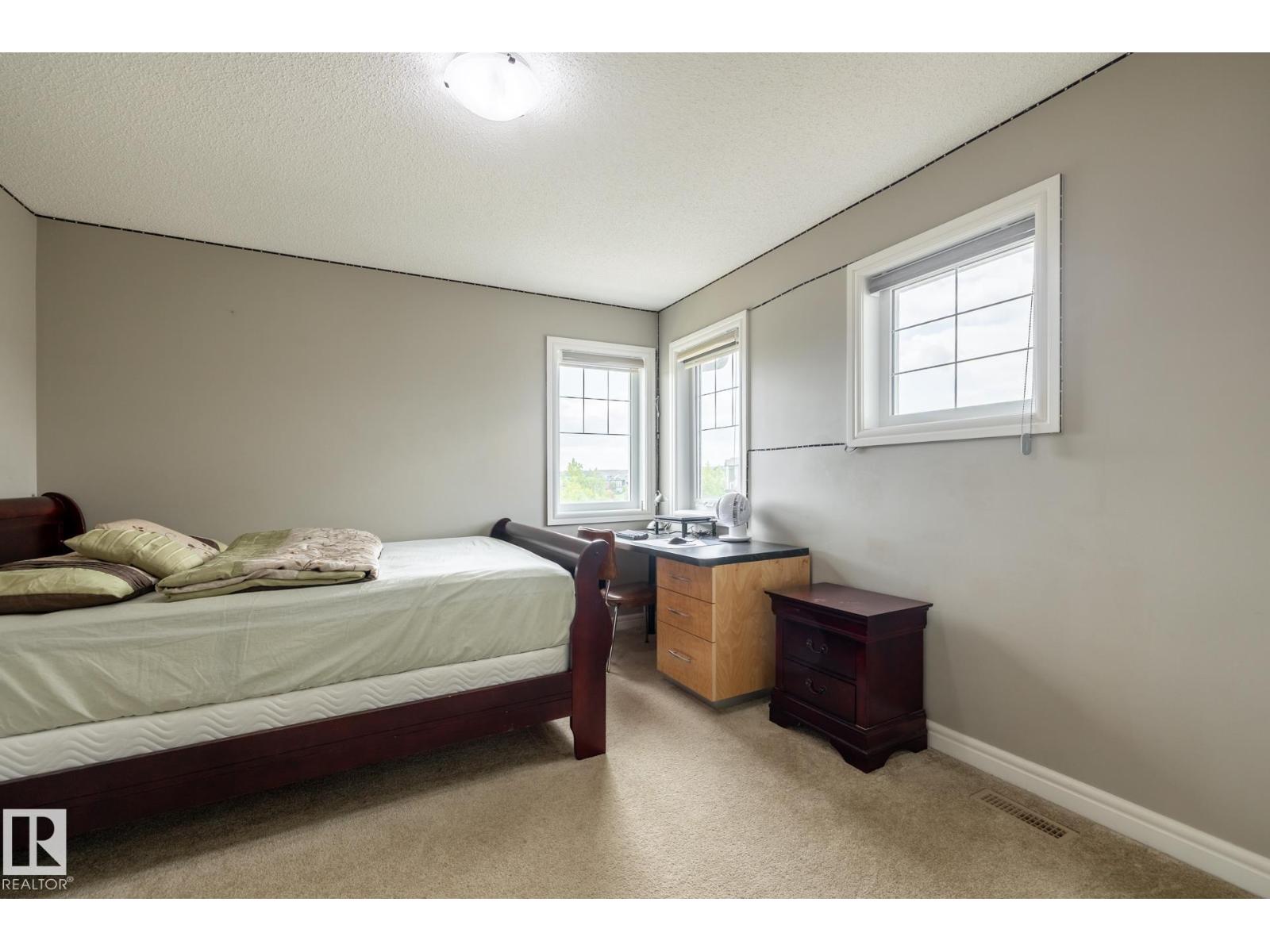 Photo 31 of 18003 77 St Nw, Edmonton AB