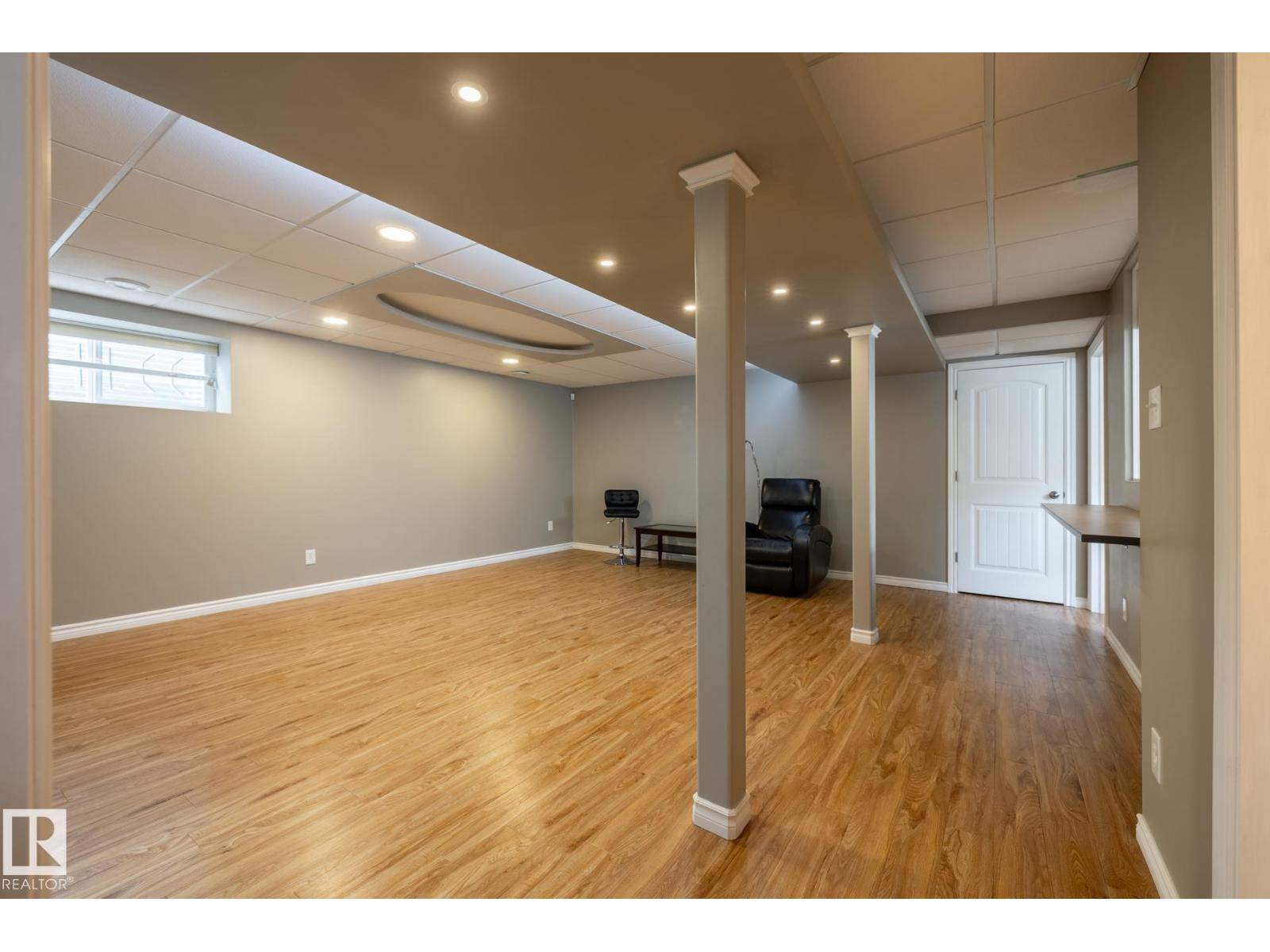 Photo 40 of 18003 77 St Nw, Edmonton AB