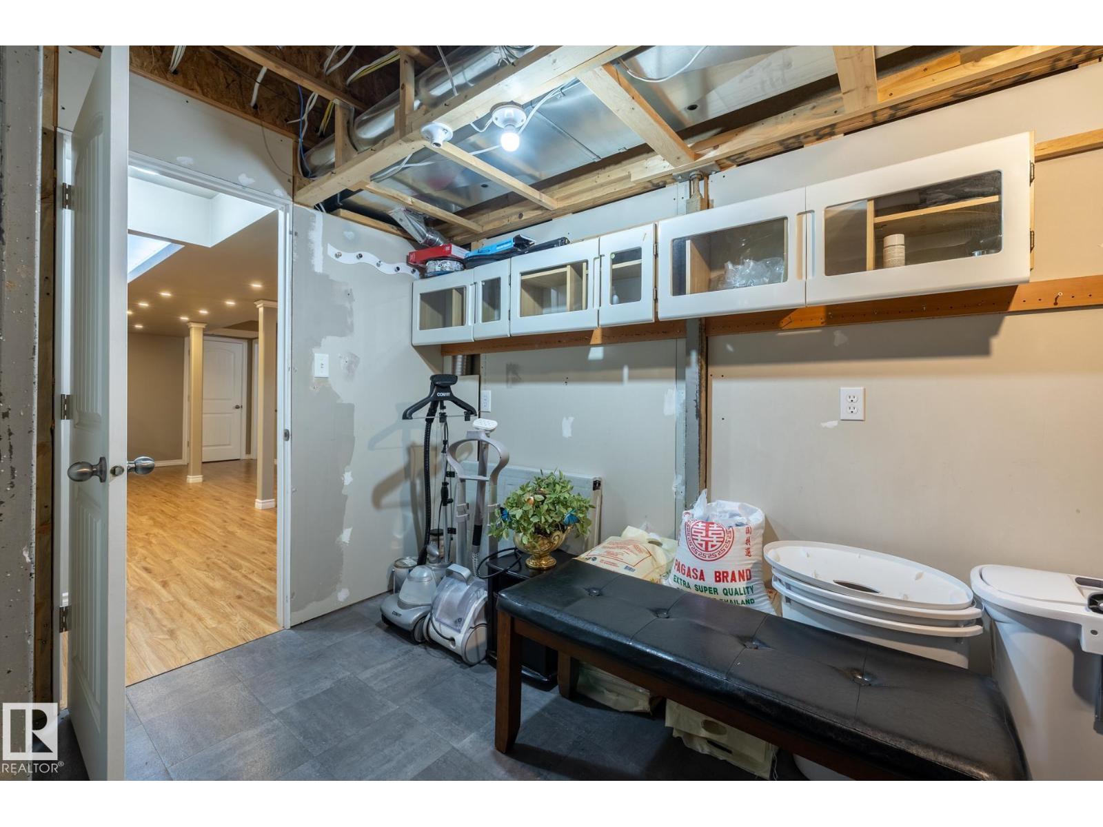 Photo 48 of 18003 77 St Nw, Edmonton AB