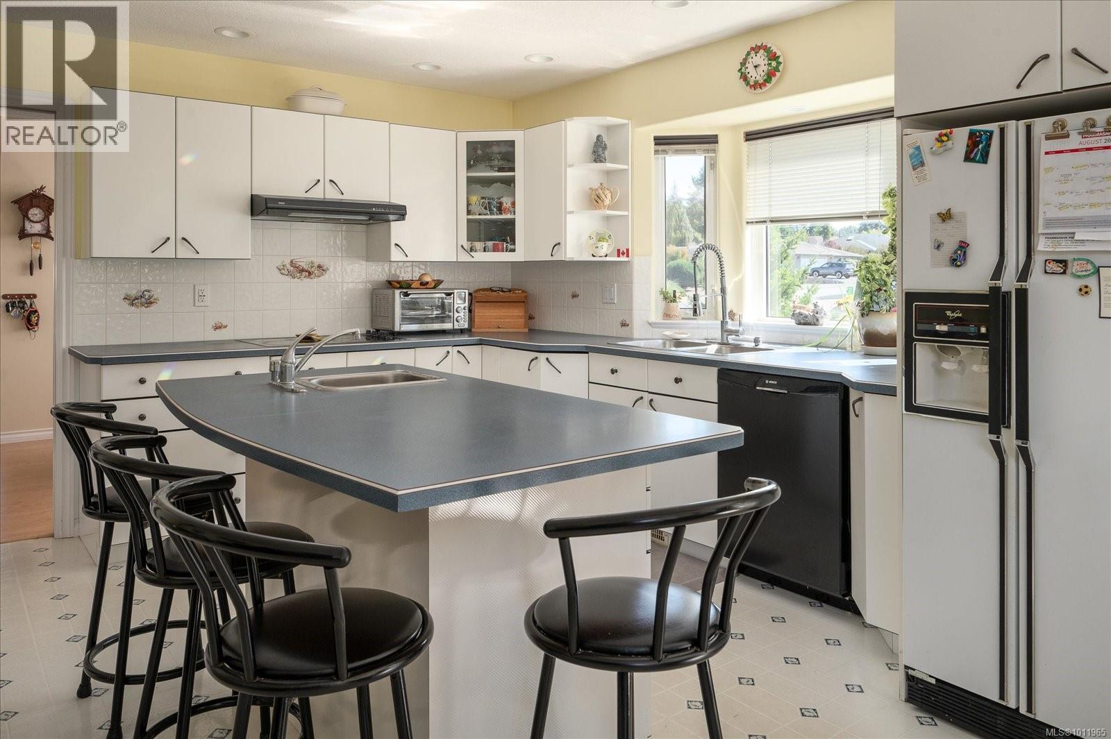 Photo 21 of 530 Dalmatian Dr, French Creek BC