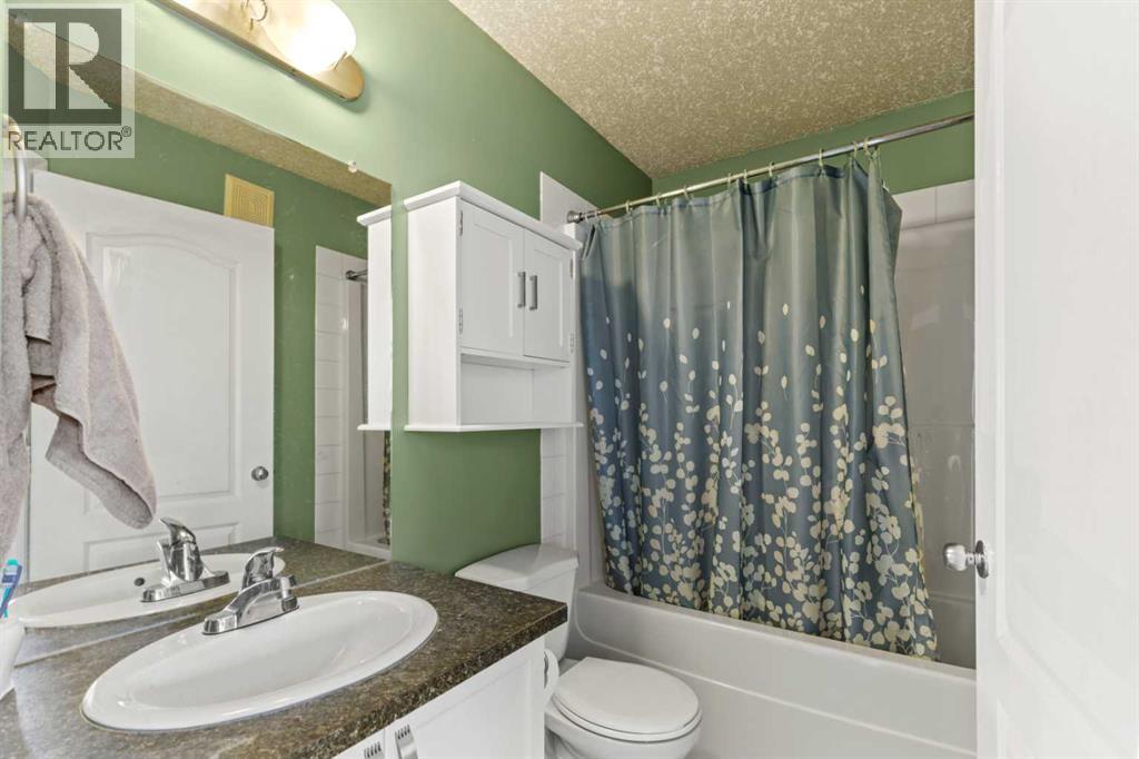 Photo 12 of 206 Pinnacle Way, Grande Prairie AB