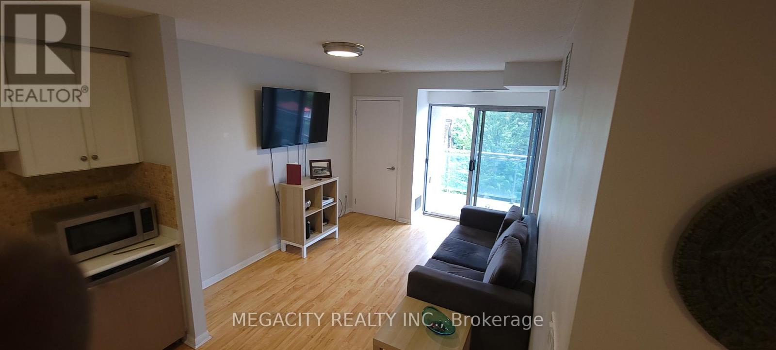 Photo 2 of 401 2464 Weston Road, Toronto ON