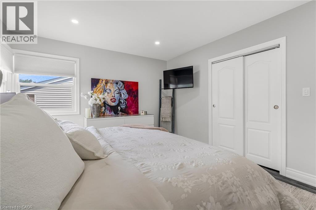 Photo 10 of 4382 Central Avenue, Beamsville ON