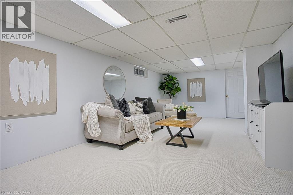 Photo 17 of 4382 Central Avenue, Beamsville ON