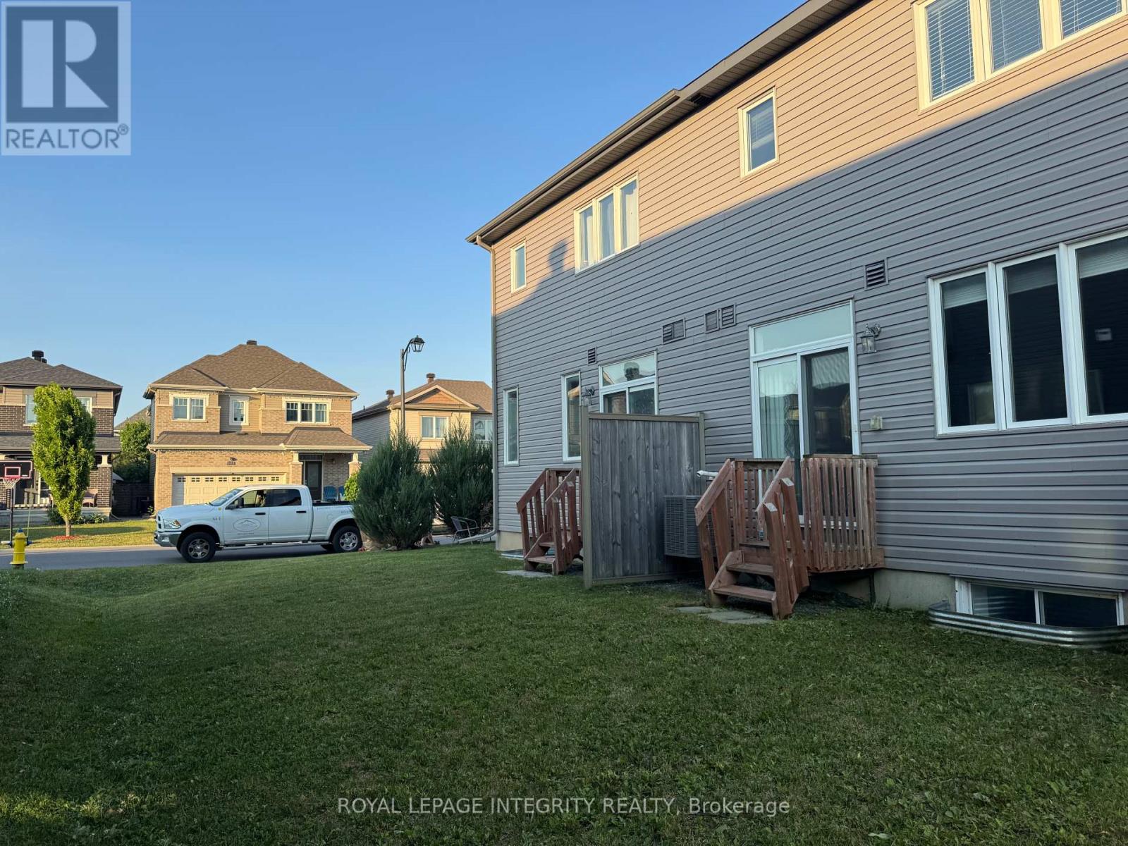 Photo 8 of 158 Bandelier Way, Ottawa ON