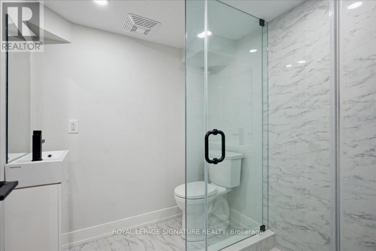 Photo 10 of Bsmt 1 647 Shaw Street, Toronto ON