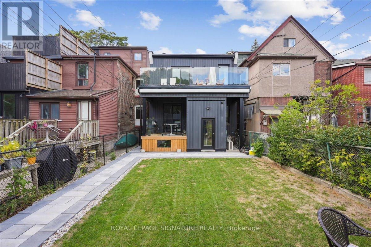 Photo 7 of Bsmt 1 647 Shaw Street, Toronto ON