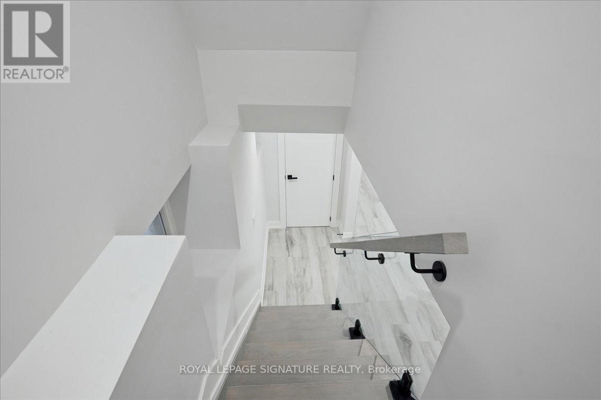 Photo 6 of Bsmt 1 647 Shaw Street, Toronto ON