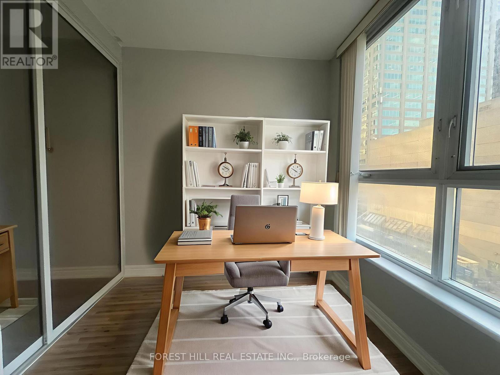 Photo 1 of 605 55 Bloor Street E, Toronto ON