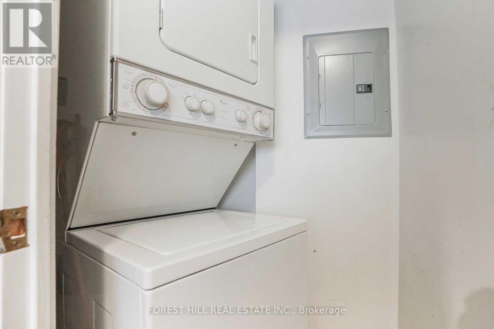 Photo 8 of 605 55 Bloor Street E, Toronto ON